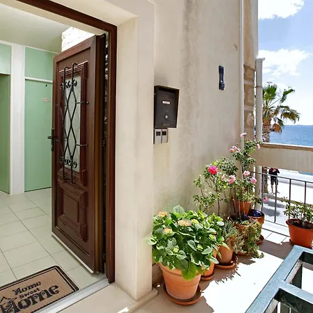 Amazing Waterfront Daire