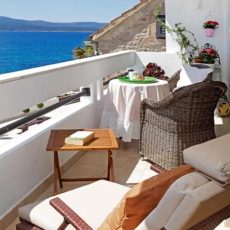 Amazing Waterfront Apartment Bol